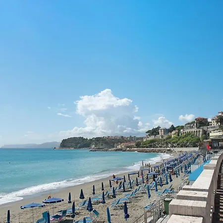 Holiday home Il Gioiellino A *